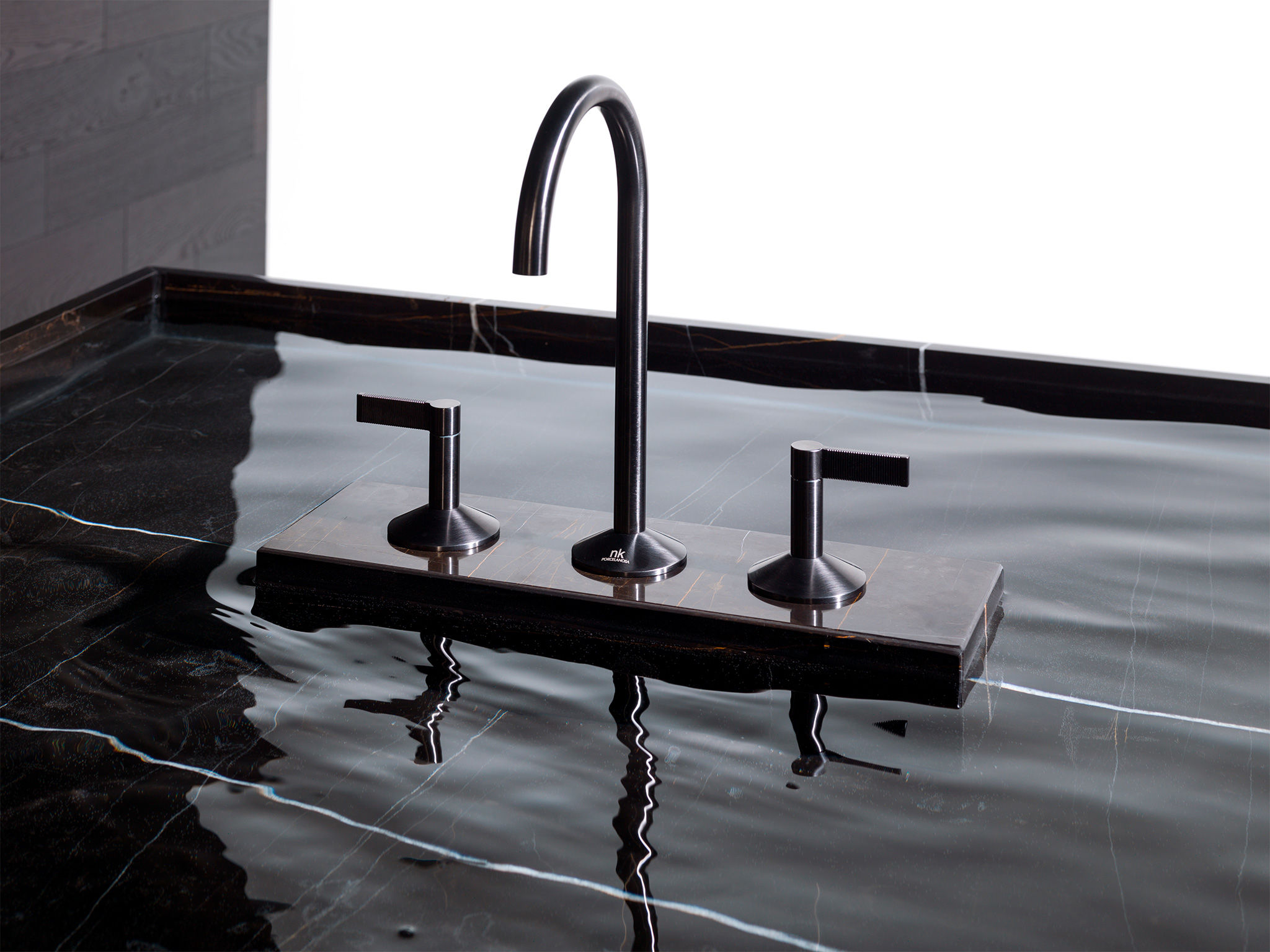 Lignage bathroom single faucet