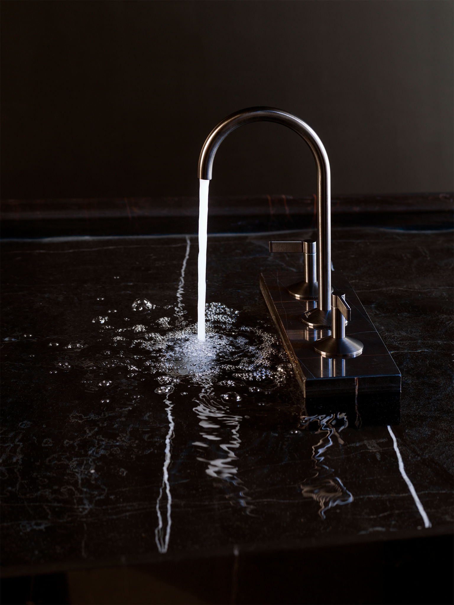 Lignage bathroom single faucet