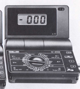 Digitales Klapp-Multimeter M2032