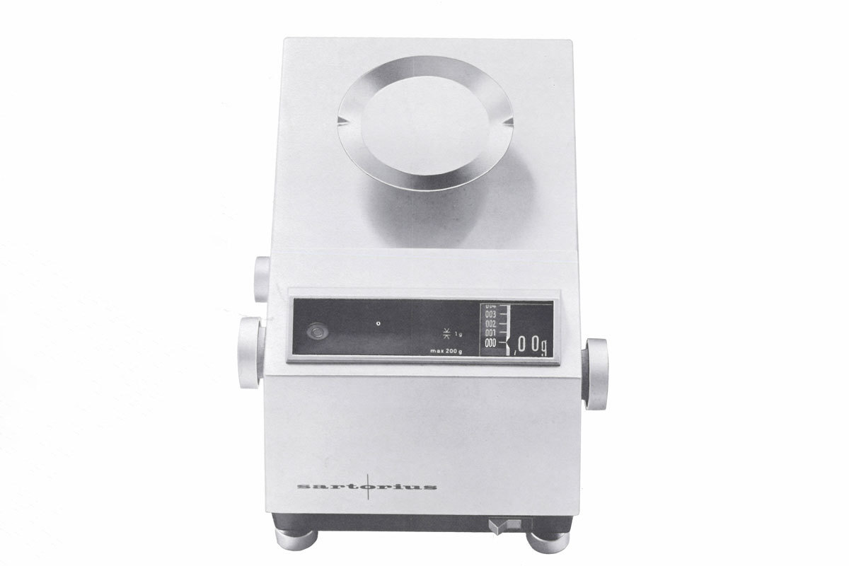 PW 1100 Precision Balance