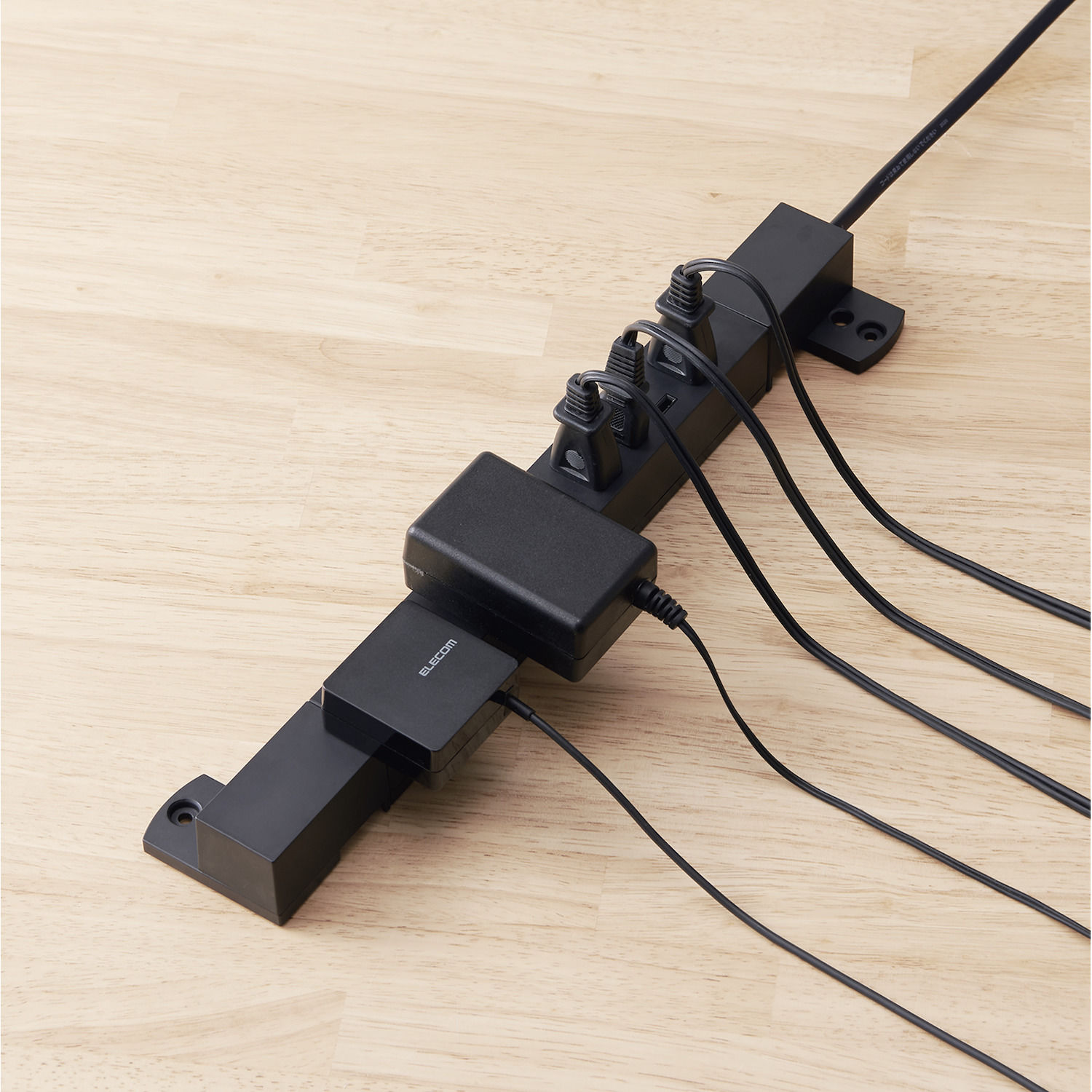 Double rotating power strip