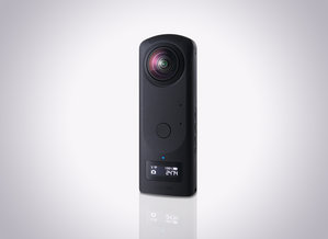 RICOH THETA Z1