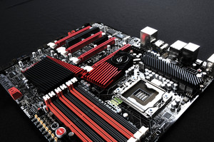 ASUS Motherboard R3