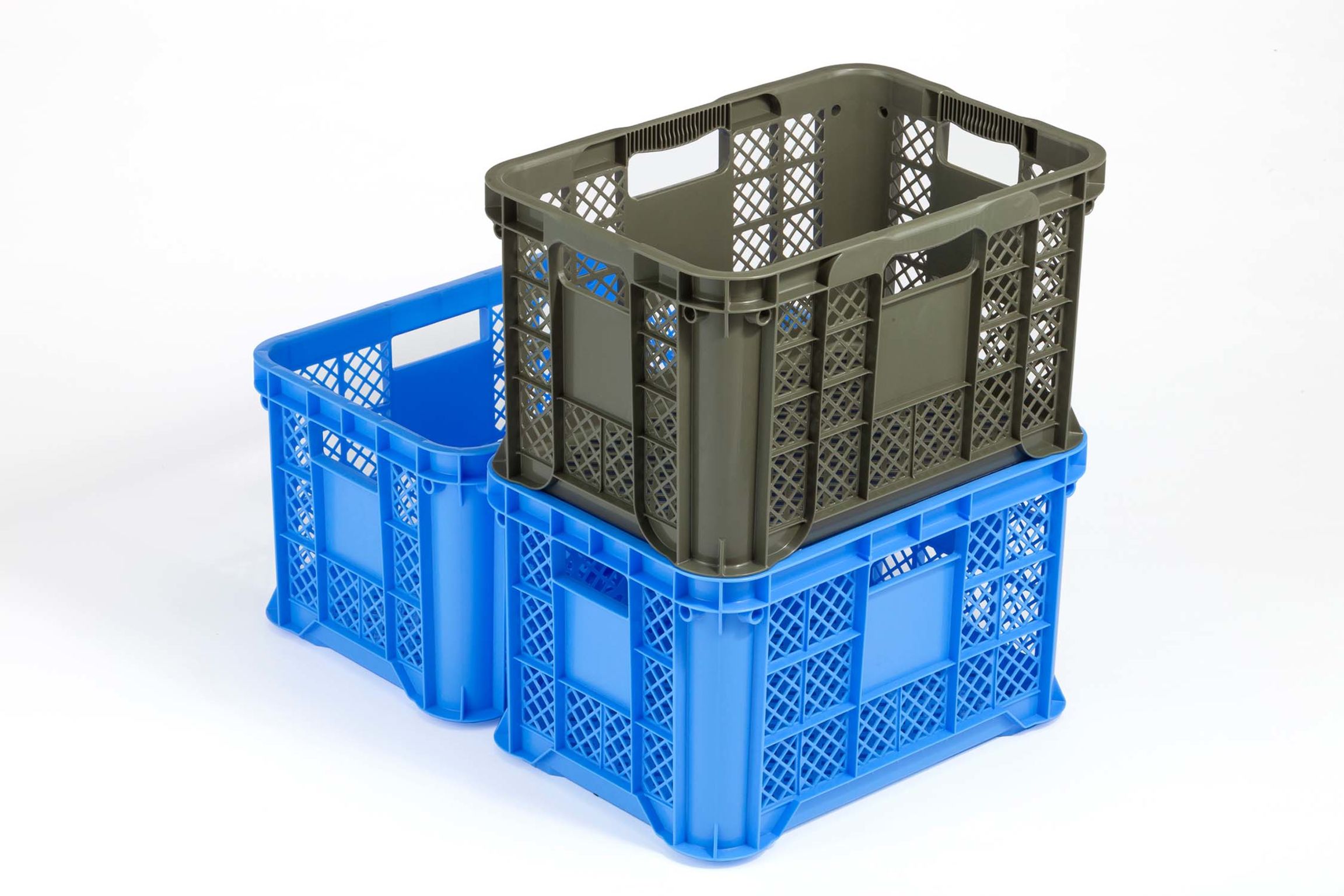 Containers with easy-to-grip handles